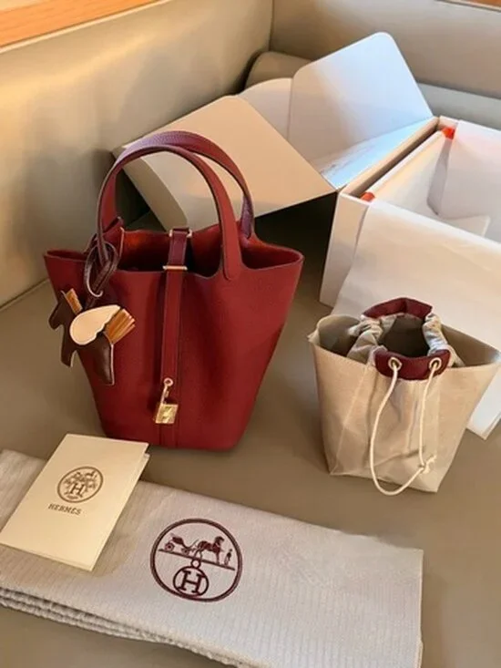 Luxury Rouge H Clemence Picotin Lock 18 Gold Hardware Bag - Picture 5 of 9